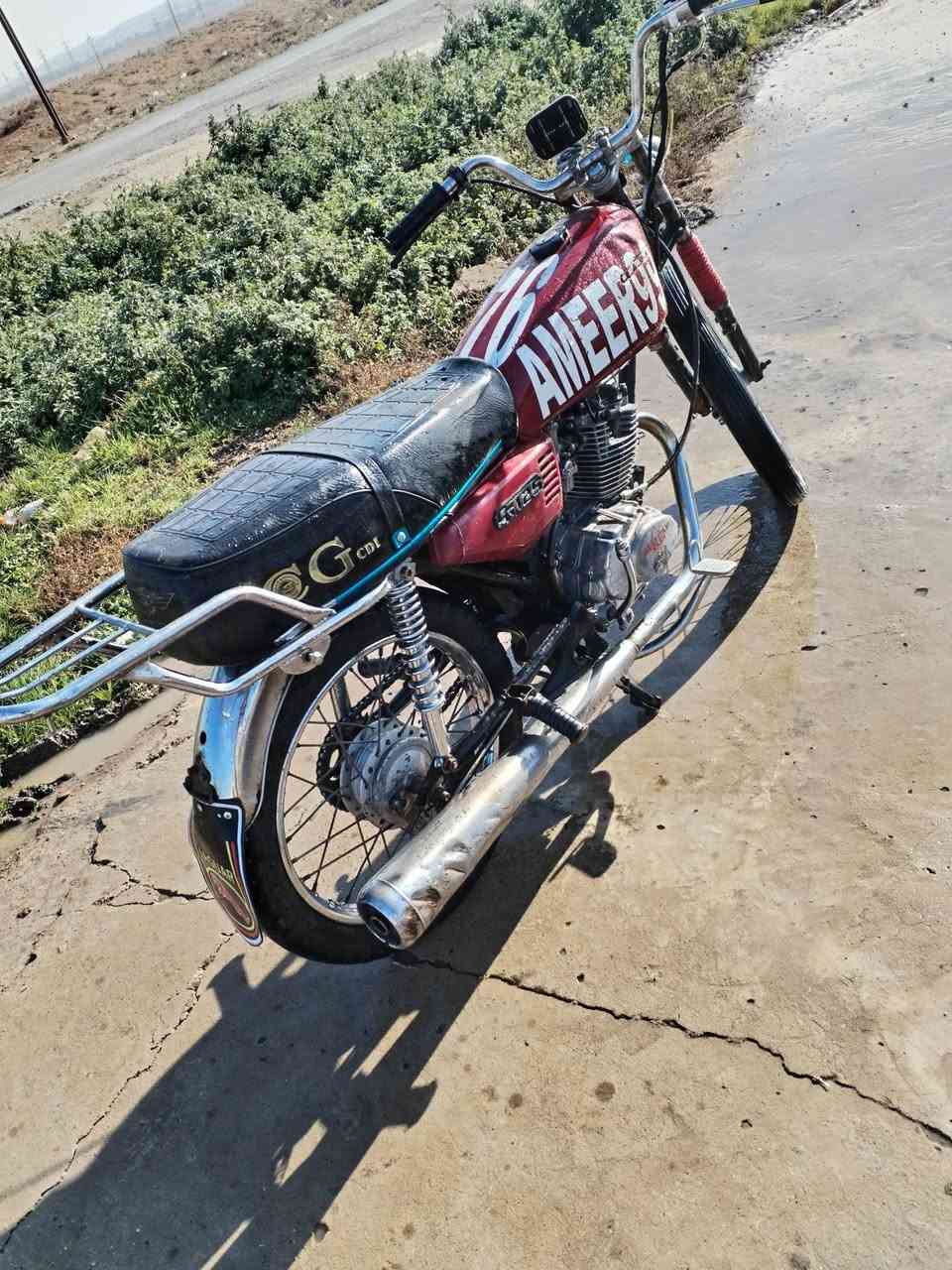 السلام عليكم ماطور للبيع  نضافه كدام لعين  سعر 130بي مجال للستفسار تصال علا رقم  ***********
