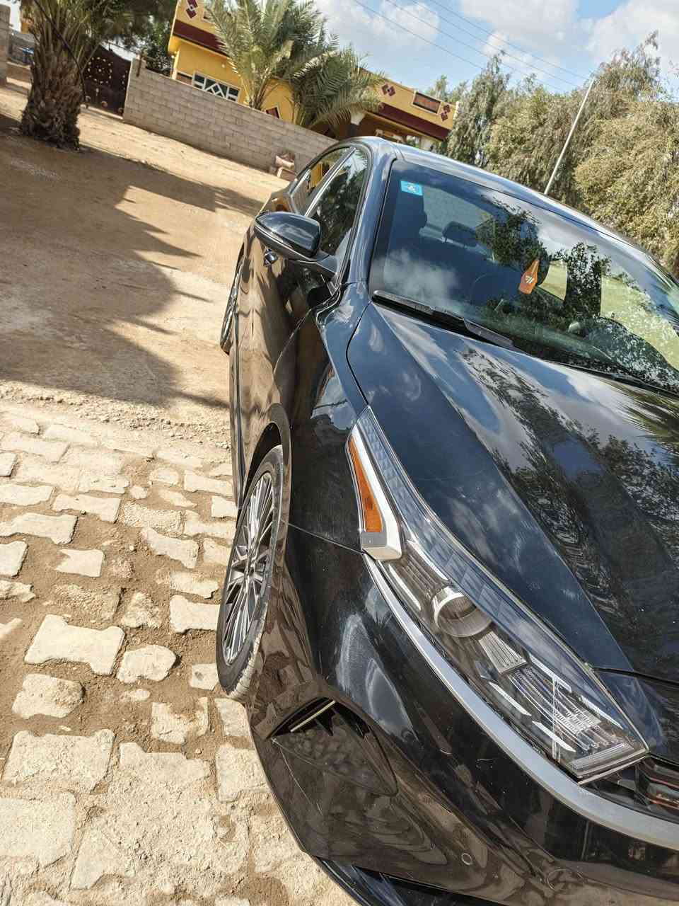 السلام عليكم سيارة فورتي 2022 للبيع سيارة جاهزة تخم تاير صدر امامي وخلفي كله جديد ماشيه 27 الف بيها قطعتين تبديل بنيد ودعامية اماميه للاستفسار ***********
