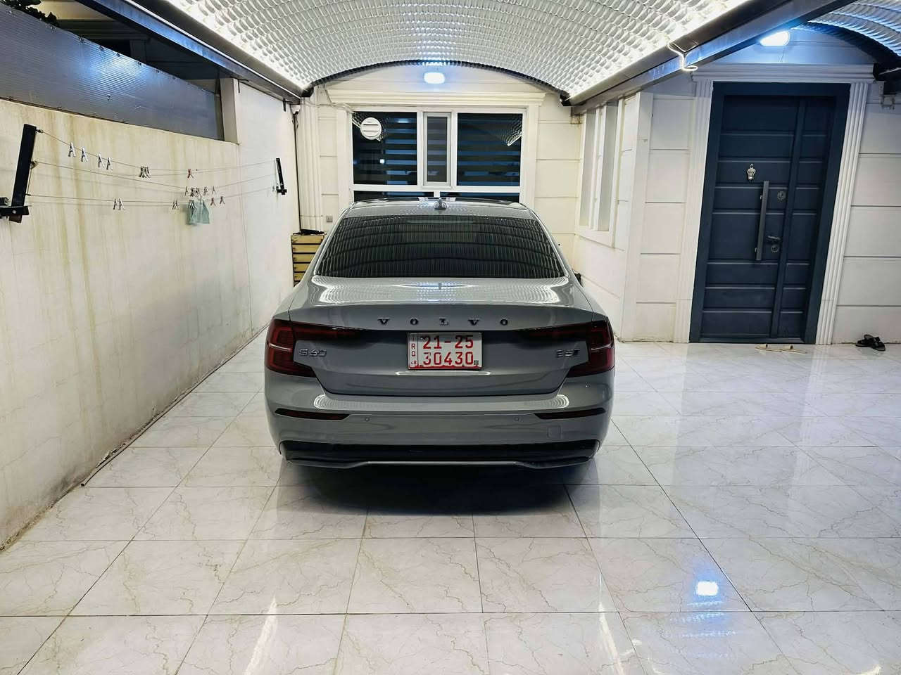 ..الســـلام…عليــكم
الفخامه السويديه للبيع
فولفو اس60 بلص 2024 dark themeفول مواصفات
محرك 2.0 توربو هايبرد خفيف mild hybrid 
لون سمنتي
التسارع من 0 الى 100 ب 6 ثواني
بانوراما
لايت امامي ديناميك اوتو متحرك مع الستيرن
كشافات led كهرباء
كاميرات 360 + مرايا جانبيه شفط مع هيتر اوتو
تعتيم تلقائي للمرايا الجانبيه مع الوسطيه
كار بلي+اندرويد اوتو
داخل بيجي
كشنات جلد + هيتر تدفئه+كهرباء+ خزن
صندوق كهربائي فتح اوتوماتيك بواسطة حساس ع الرجل
نظام تنقية الهواء داخل السياره
رادار 360 درجه اماميه وجانبيه وخلفيه
بصمه مع اضواء ترحيب+ دخول ذكي
4 ابواب بصمه فتح وغلق
نظام مراقبة الطريق وتنبيه تلقائي عند عبور السرعه المحدده في الشارع
مثبت سرعه تفاعلي + مانع اصطدام امامي وخلفي وجانبي
نقاط عمياء
اطار 19ً انج perly جميع الفصول بلادي
نظام مراقبة هواء الاطارات
نظام المساعده على الركن
نظام خرائط بلدشبول الامامي والشاشه الوسطية شغال مع اللغه العربيه بلادي 
اناره داخليه كامله بلبيبان وتحت الارجل مع التحكم بشدة الاضاءه الداخليه
مداخل تايب سي عدد 4 + مدخل سيم كارت
كير اوتو 8 نمر + كير عادي
نظام اوتو ستارت ستوب
هاندبريك كهربائي اوتو دكمه
مستشعر المطر (تشغيل الماسحات عند المطر تلقائي)
وبعد بيها موصفات اسف ع الاطاله
السياره بيها ربع بنيد صبغ + جامللخ السائق صبغ يعني قطعتين صبغ + باب خلف السائق تعديل بارد
ايرباك فقط الستيرن طاك ومرجع بلادي شركة
البجم وخلف السياره كبس الضرر فقط طرف السائق
السياره بدون رقم تترقم شمالي (اربيل.السليمانيه.دهوك.حلبچة)
هذا رقم الشاصي 
7JRL12TL8RG282776
السياره ماشيه 43 الف وقابل للزياده
سعر السياره 188$ وبيها مجال للطيبين وسعرها مناسب
للاستفسار اكثر الاتصال ع الرقم ***********
متوفر واتس اب
غير متواجد ع الفيس
