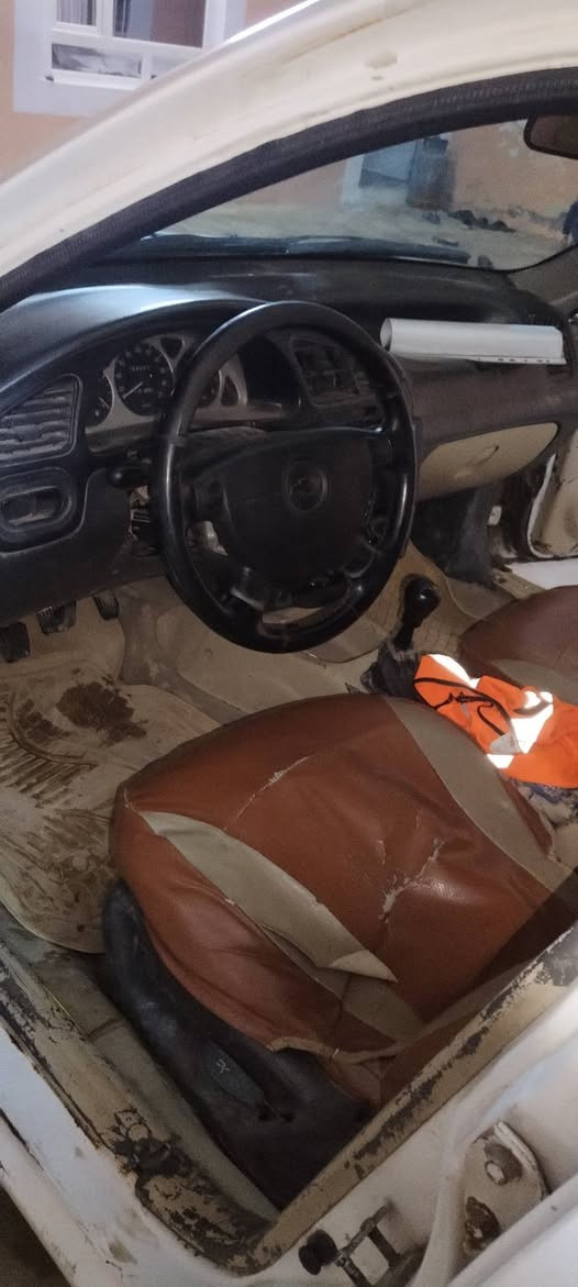 #دايو  رقم اديالى مشروع وطني راعيها موجود بلموصل اتريد وكاله اتريد تحويل محرك استره مال كصه سياره جاهزه مايعوزها كلشي كهربيات كلها شغاله رقم الماني 
طخب تايه جدد بجيس
 شاشه مضخم 
غرفتها نضيفه ارضيه مغلف جديد
السعر.  ( 25 )  $
التواصل واتساب
 ***********

***********
