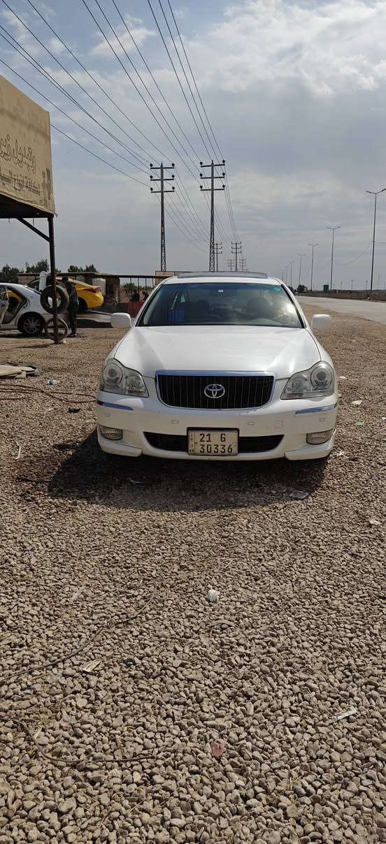 اسلام عليكم سياره ادوات
فول واحد على واحد 
رادار 
5 دكم 
فتحه
تبريد 3 
ثلاجة 

3برد 
كلهن بيه كفاله عامه 
السعر 98 
***********
السيارة ب النجف
