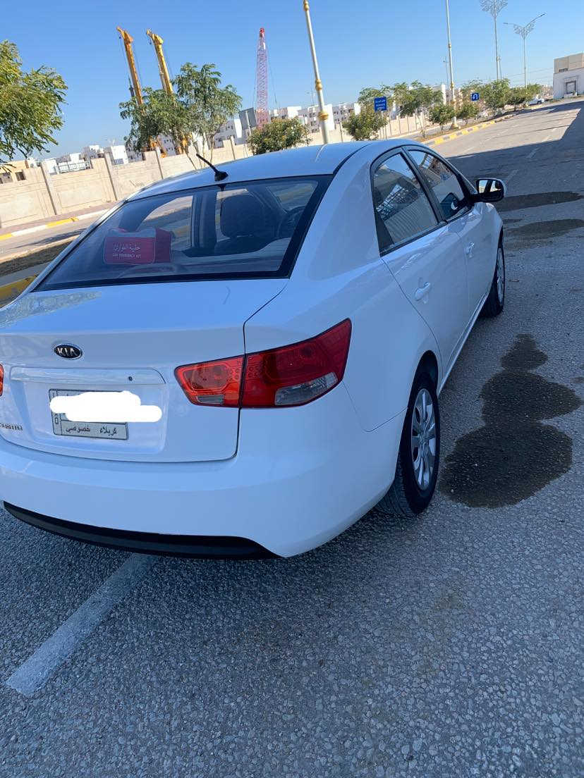 السلام عليكم اخوتي الطيبين. 
2012 خليجي  دعاميات فقط صبغ وربع بدوسه الايمن
السياره سعوديه داخل بيذنجاني
شاشه  تأب
1600 مكينه
جديده معنى الكلمه مابيها نقص مكينه ممفتوحه
مكانها كربلاء 
112 بيها مجال 
استفسار اني خادم 

***********
