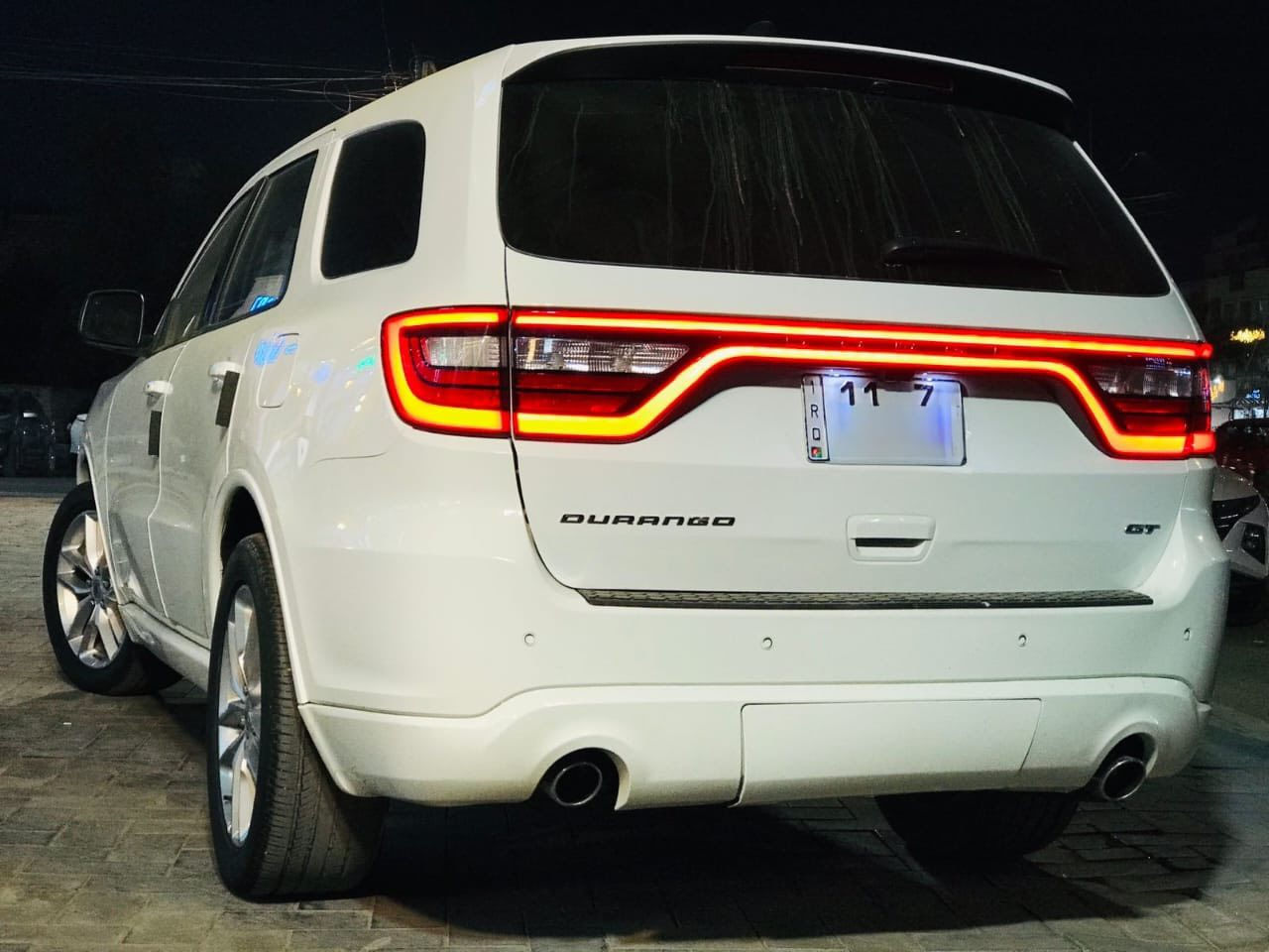 السلام عليكم
دوج دورنكو
موديل 2023 
Gt بدون فتحه وجلد 
ماشيه 40 
رقم بغداد  بسمي 
صندوك  كهرباء 
السياره فقط حادثه موجود بل منشور 
مكاني بغداد  
اي ستفسار 
او السعر 
اتصل وخادم 
***********
