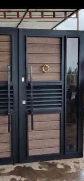 حدادة أبو جود لبيع كافه أنواع البواب والشبابيك والمحجلات والقمريات العنوان موصل  صناعه الكرامه جانب الايسر انسب الاسعار *********** وتساب
‏‪0776 516 1272‬‏
