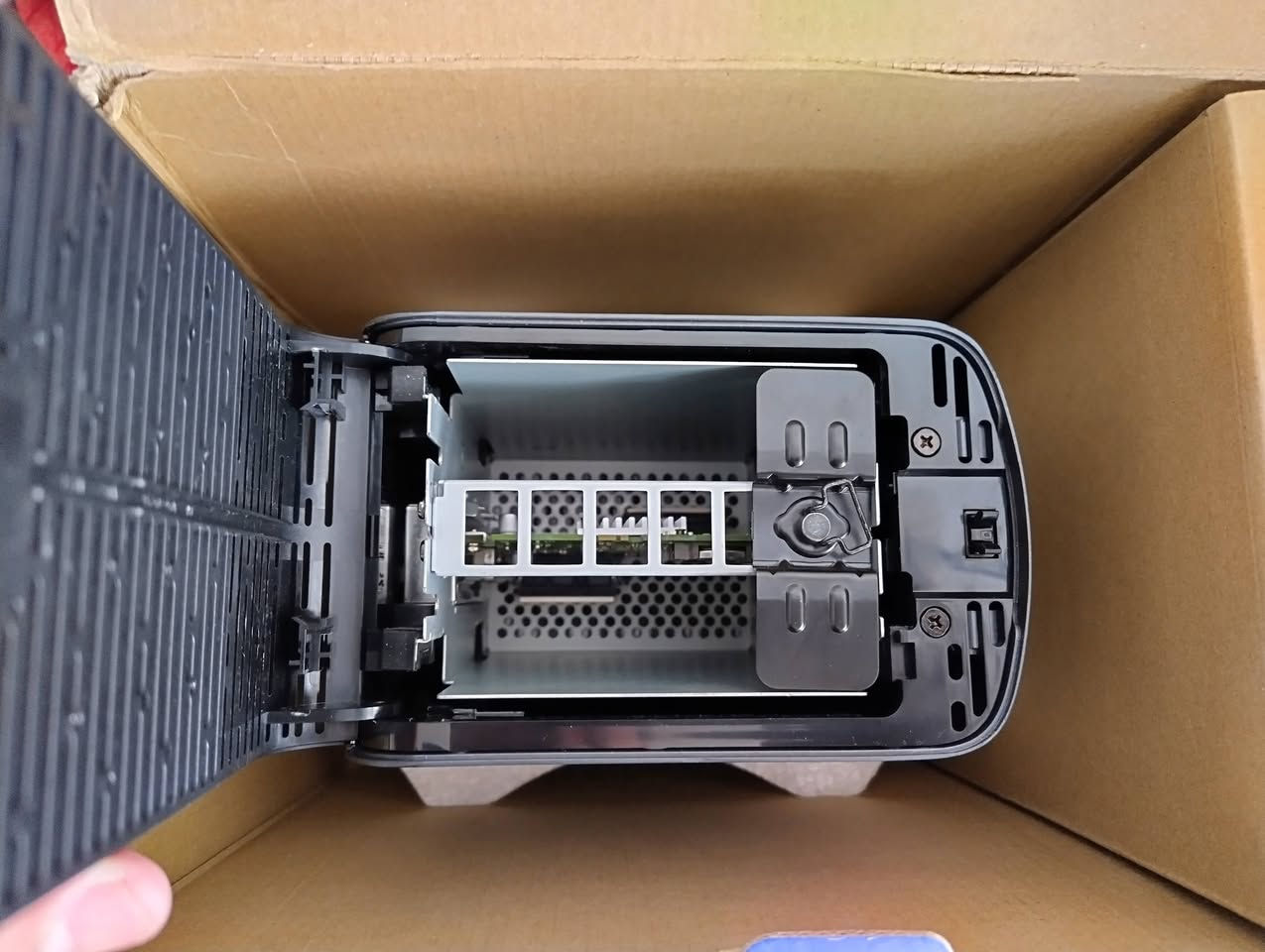 راك هاردات ينربط على الانترنت ماركة عالمية ز بس هواي تفاصيل 
السعر 45


**إذا كنت صاحب هذا الإعلان وتريد حذفه لأي سبب، رجاءا أرسل رسالة إلى الدعم الفني**