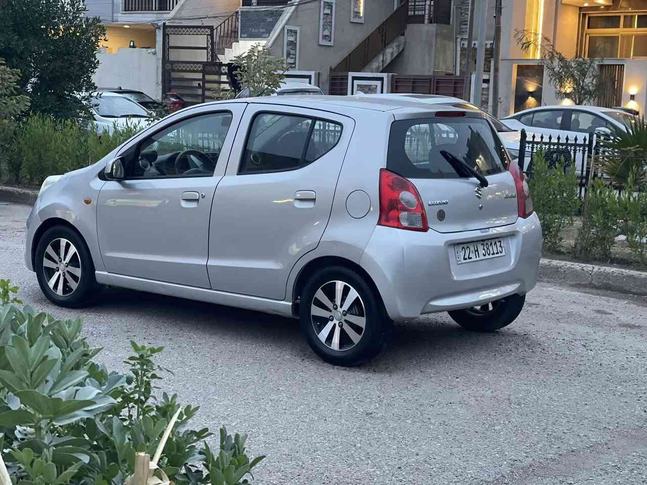 للبيع سازوكي سيليريو (ياباني) وارد خليجي موديل ٢٠١٤
رقم اربيل دولي سنوية لل ٢٠٢٨  تحويل مباشر 
مكفولة من الحادث والتبديل والايرباك 
بيهة صبغ تجميلي ثلاث مكانات وعندي صورهه قبل الصبغ اثر طخات بسيطة بدون دواخل 
كير محرك حدادية مكفولات تدفئة وتبريد شغال تخم تاير وشاشة وكامرة ودوشمة جديدة السيارة جاهزة ونظيفة ماشية ١٠٥ كم 
السعر النهائي من الاخير ٦٨ ورقة قفل مكانهه بغداد ضباط الجهاد
***********
