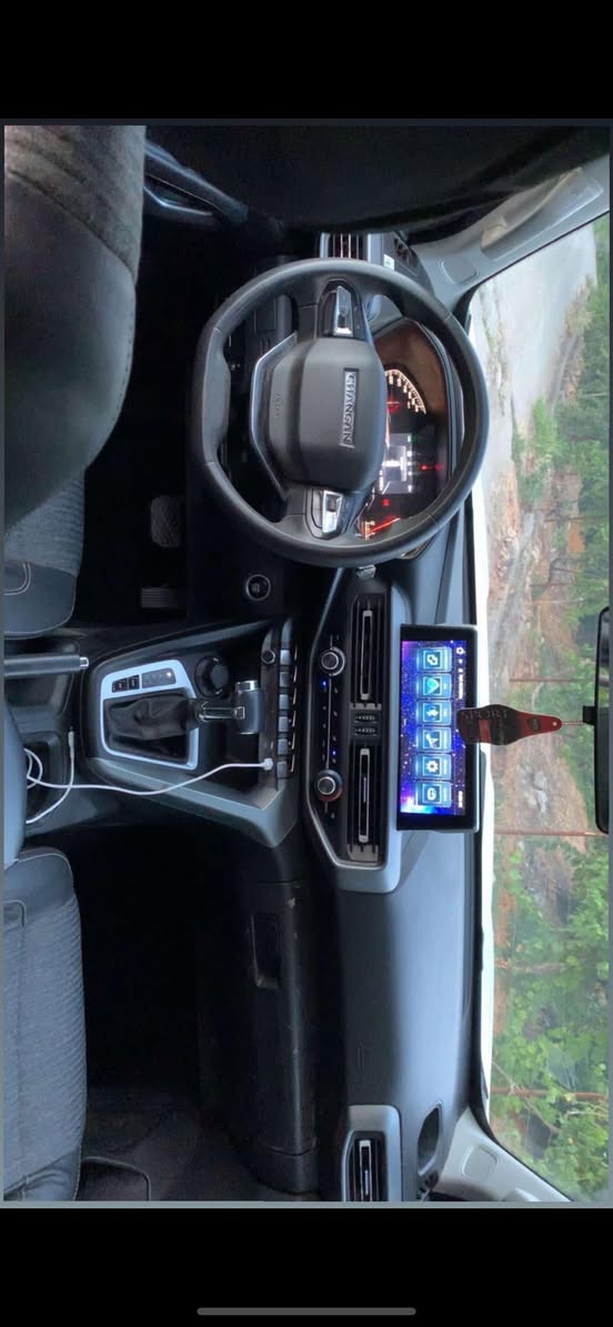 شانجان هونتير الشريكه البخيت موديل ٢٠٢٢ فوول فوول مواسفاته سياره كه ٢ سال زماني شريكه ماوه يك دينار مسروفي تيدا نيه گير مكينه دبل به شه رت سعر ١٨٧ ورقه ژم***********
