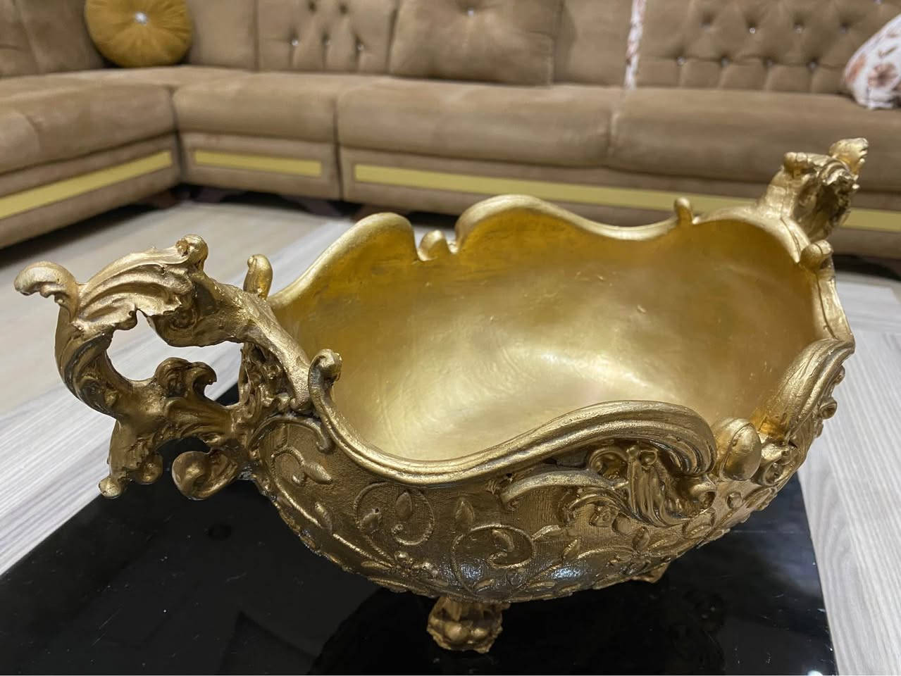 ‎Serving plate for sale
کاسەی چوکلێت بۆ فرۆشتن
وعاء مکسرات للبیع‎ أربيل, العراق


**إذا كنت صاحب هذا الإعلان وتريد حذفه لأي سبب، رجاءا أرسل رسالة إلى الدعم الفني**