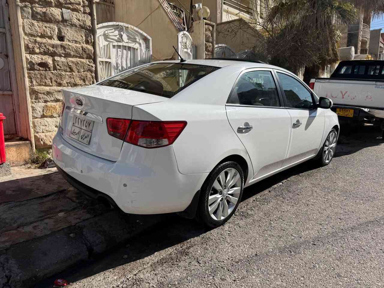 كيا سيراتۆ 2012 فول مواسفات

گێر و مەكینە بەشرت نەكرایتەوە 

سبوغ و لێدران هیچی نیە  یەك پلە كارتی هەیە 

مواسفات فول فولە سلایت بەسمە گێر لەسوكان 
تەبرید لەمس  حساس ئاوێنە شفت  دەرگا بەسمە 

فەحس و سنوی هەزەی نوێیە بةناوى خومه                  

 سعری ١١٥كەمێك مەجال

*********** أربيل, العراق
