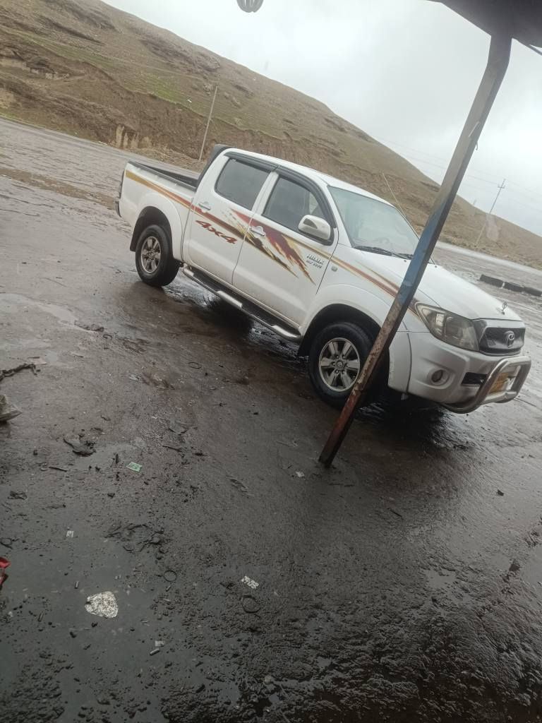 مرزيه مؤديل 2007سياره كه زؤر خاوينوو بي عيبه 
به نزبه ت سوبخ به س بؤلينتي دوو بست سوبخه 
بيداخيلي بي ليدان سياره كه زؤر زؤر خاوينوو پاكه 
مه كينه به شه ر ته قه وره قه به شه رت سياره كه وه خؤي ماوه ته وه***********سعر 155مجاليكي برايانه أربيل, العراق
