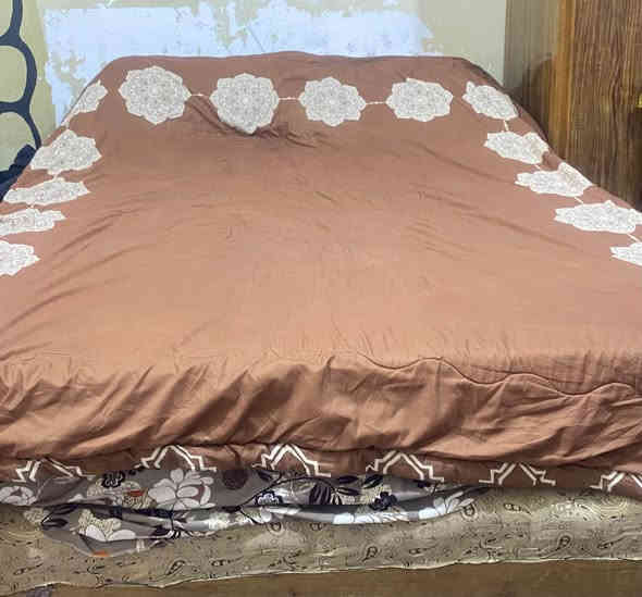 السلام عليكم 
غوفه صاج للبيع نظيفه كلش متكونه من 7 قطع الاستفسار اكثر على الخاص او على الرقم التالي 
*********** السماوا
