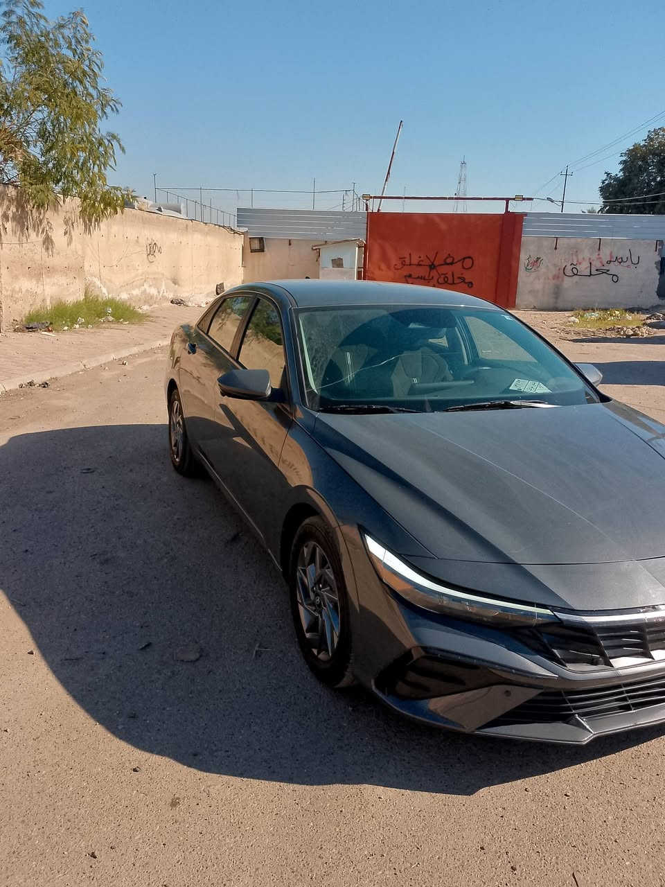 ‏السلام عليكم للبيع دخول جديد بسمي موديل24 صبغ جاملغ جهة سائق  وشوي من حافه البنيد الي بجه الجاملغ بدون اي دواخل بدون ايرباك ماشيه 10m
‏السعر 142وبيه شي بسيط مكاني بغداد حي العامل ‪***********‬ نص فول
‏بصمه 
‏يداة ترحيب 
‏جنطه ذكيه 
‏عداد الكتروني 
‏رادار بل مري 
‏رادار توقف ذاتي 
‏تشغيل عن بعد 
‏
