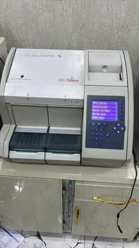 جهاز جديد استخدام كلش قليل  الجهاز في ضمان الشركة للجاد في الشراء فقط ...