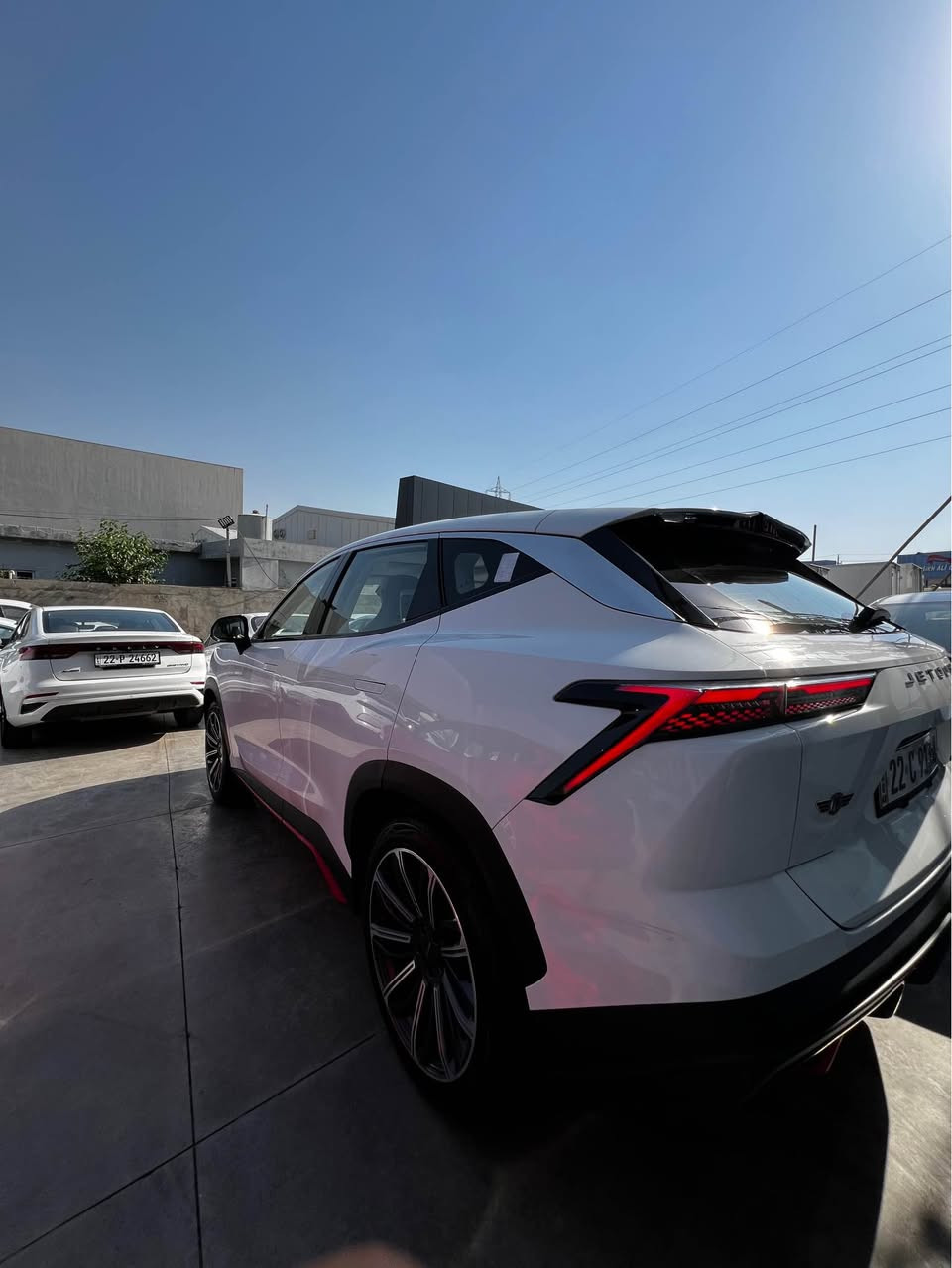 Jetour dashing  39,000 ڕۆشتیە  قەپات مواسەفات مواسەفات لێگژەری هیچی نیە  بۆ داواکردنی نرخ  ڕەقەم  تەلەفۆن
0750 226 3232 أربيل, العراق
