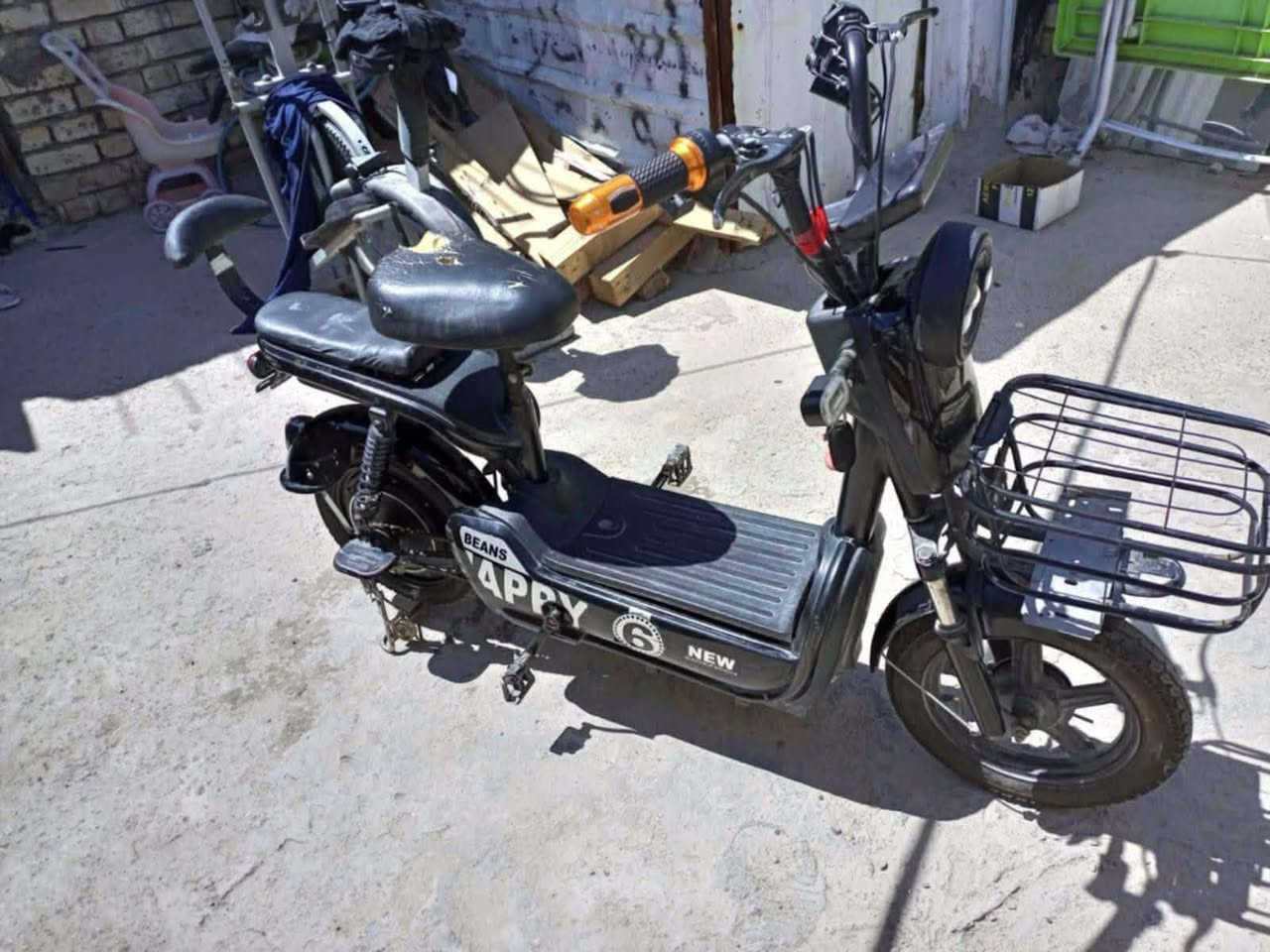 سلام عليكم للبيع باسكال شحن المكان الزعفران أربعة شوارع كهربائيات شغال بس السكليتر متمشي السعر 150 الرقم ***********
