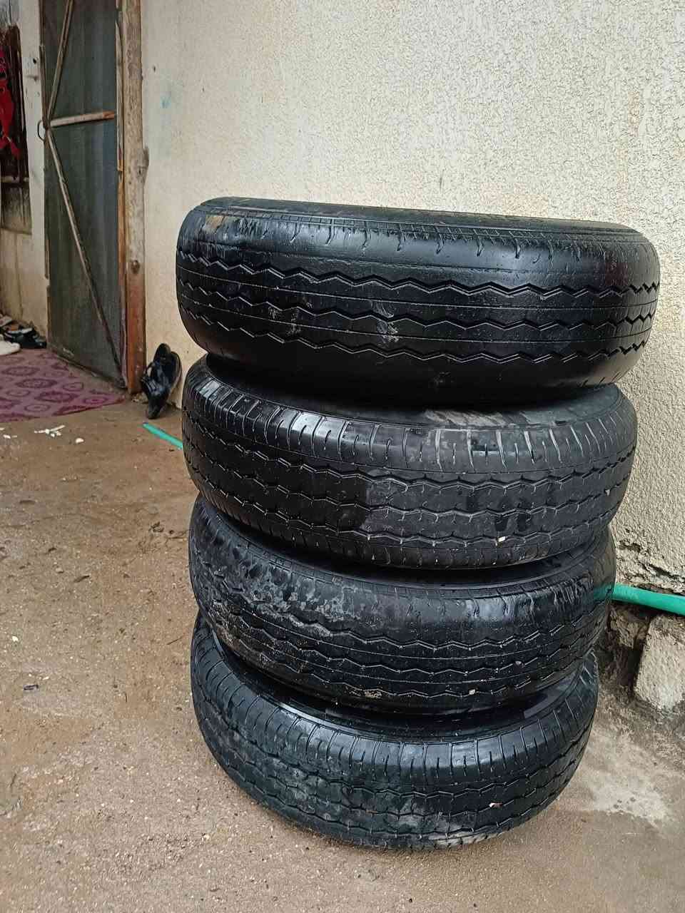 تخم تايراد ورنك حجم 15 مل هاسي جنبي هايكر شيري   
سعرهن 200بيهن مجال مكاني ابو خصيب 
***********
