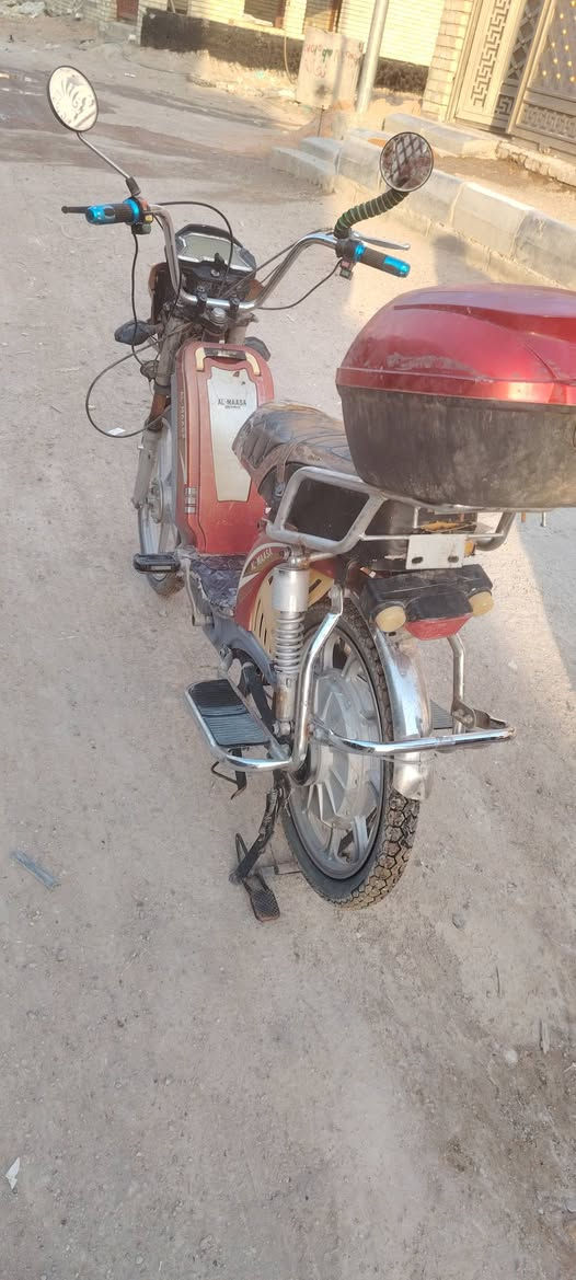 بدون بطاريات سعره ١٠٠
***********
