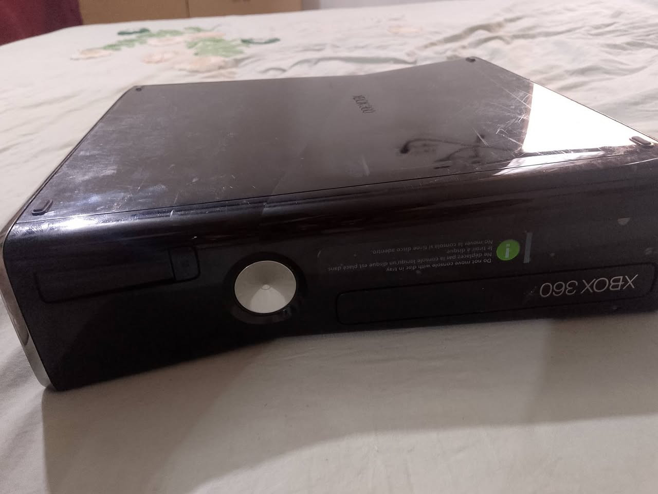 🎮 للبيع Xbox 360 Kinect 🎮
الجهاز جديد وغير مستعمل، تم شراؤه ولكن بسبب بعض الظروف اضطررنا لبيعه، ولم يتم استخدامه إطلاقاً.

✅ Xbox 360 مع Kinect
✅ يد تحكم لاسلكية
✅ ذاكرة 4GB
✅ واي فاي مدمج
✅ الكرتون والملحقات الأصلية

بسعر 125 الف


**إذا كنت صاحب هذا الإعلان وتريد حذفه لأي سبب، رجاءا أرسل رسالة إلى الدعم الفني**
