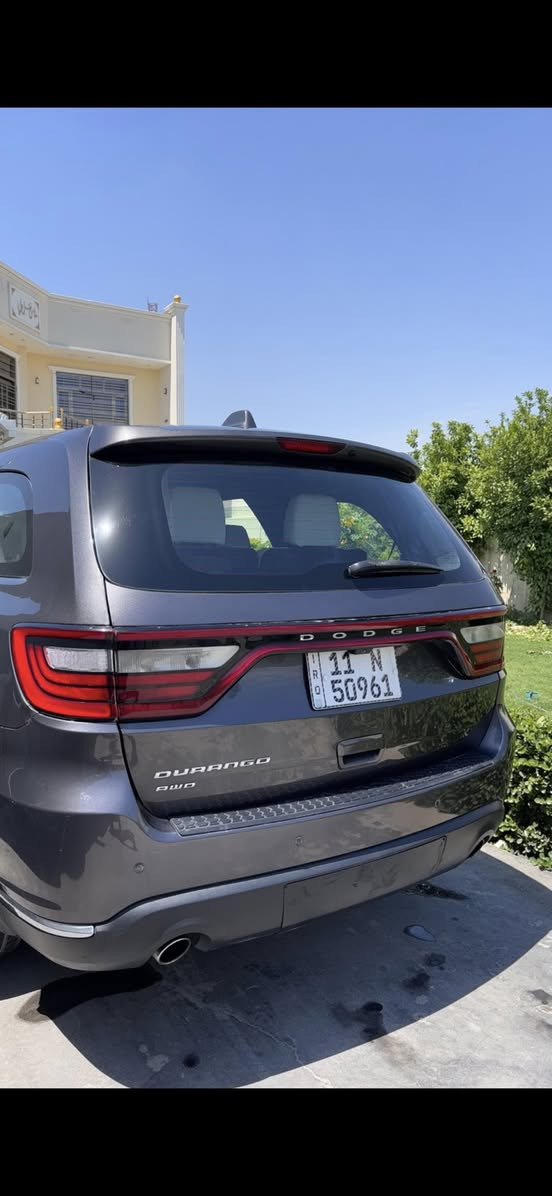 ســلام علـيكم : Dodge Durango
موديـل 2018 
مـوصفات sxt
حادث خلـفي قبـق جنطه
سياره نضيفه وخير من الله
للـبيع او مراوس ب باسفكا
الــسعر : 20
للـتواصل : ***********
