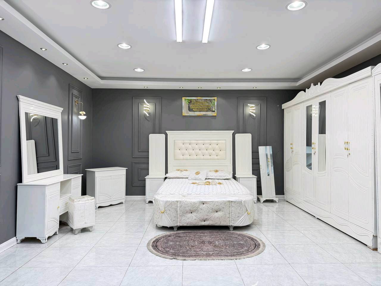 مجموعة من 
غرفه عمل عراقي تصميم تركي 

تفاصيل الغرفة المرمري  ....

 خارج ٤ملم ام دي اف 
وداخل صاج ٣ملم 
صبغ حراري  درجة اولى 
عدد القطع  ٧ قطع 