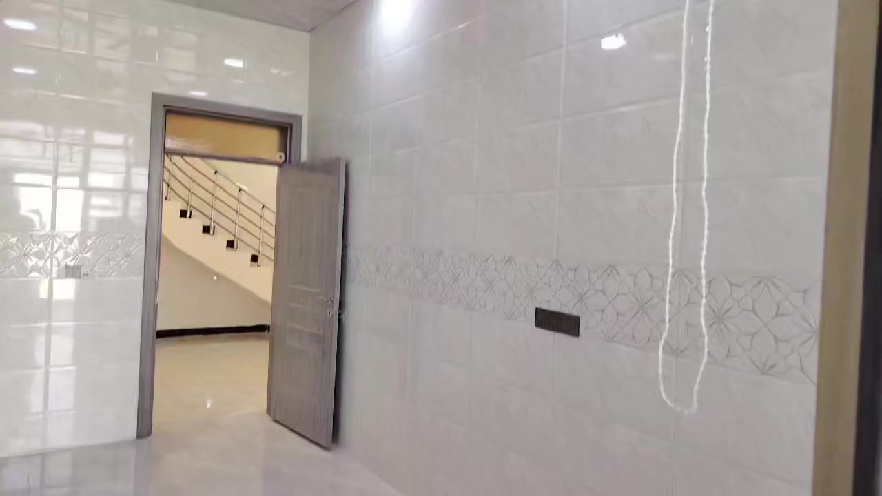 🔥 دار للبيع في حي الكفاءات (مع فيديو توضيحي) 🔥
🏡 دار سكني للبيع في حي الكفاءات بالقرب من جامع الكفاءات، موقع هادئ وقريب من جميع الخدمات.
📐 المساحة: 125 متر
📏 الأبعاد: 6.25 × 20
🏠 تفاصيل الدار: ✔ طابقين
✔ 3 غرف نوم
✔ صالة كبيرة
✔ 2 حمام
✔ صحيات خارجية
✔ كراج واسع 🚗
✨ مميزات:
موقع مرغوب وقريب من الخدمات
مناسب للسكن أو الاستثمار
تصميم عملي ومريح
🎥 الفيديو يوضح جميع تفاصيل الدار بدقة 

📞 للتواصل: ***********
***********
