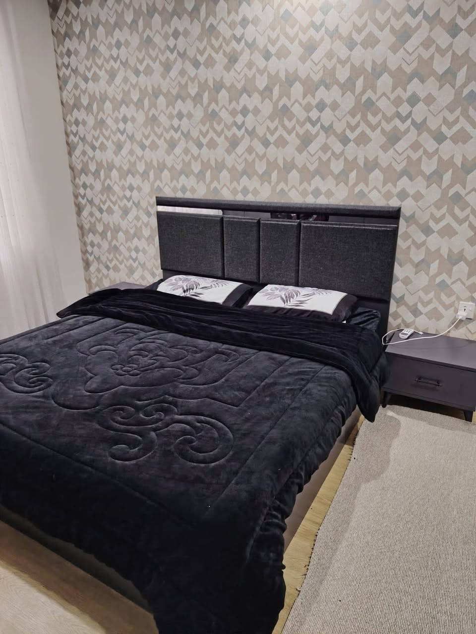 غرفه نوم للبيع ***********
