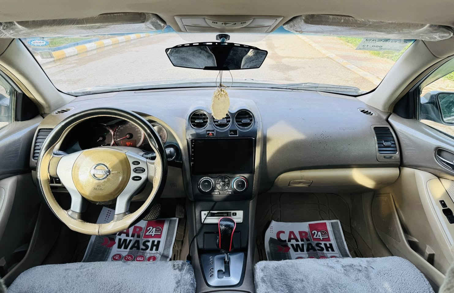 السلام عليكم
مرخصته الادمن المحترم 
للبيع فقط ...
نيسان ألتيما خليجي ....
موديل 2008
محرك 2500.S
4سلندر المرغووب
نظام صوتي 
القير cvt.
كير جديد مشدوود الها ...
الون سلفرري ...
بصمه تشغيل 
تايرات جديد
سونار مرفق مع الصور 
بصمه ابواب 
مرايا كهربائي 
لايت زينون شمسي 
شاشه 
داخل جلد 
نظام Abs
ويل عادي ابلاد 
تبريد قطعتين 
تدفئه 
رقم سليمانيه الجديد 
سنويه لحد 2030
ابشرط تحويل 
العنوان ديالى خانقين اتصال بالخدمه 
ممتواجد على النت ....

📞 الاتصال: (***********)
