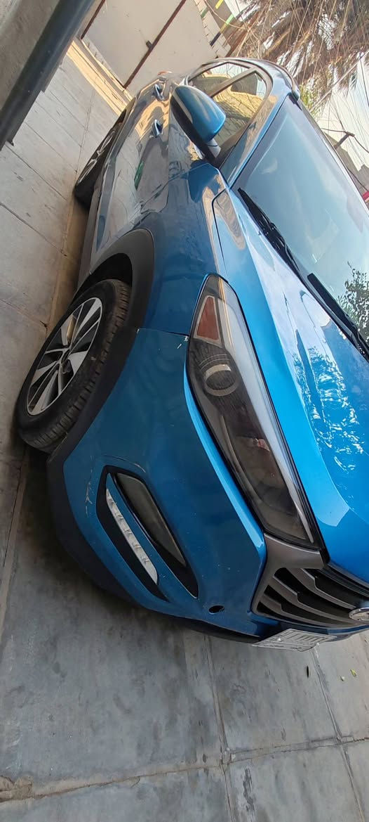 توسان 2018 فول موصافات
مكينه 1600 تيربو 
بانوراما 
شاشه 
كامره دواره 
كشنات تدفئه 
وباقي المواصفات معروفه
السياره بيها قطع صبغ ابيع صبغ عام
السونار موجود بالصور   
السعر 113 
للاستفسار 
***********
