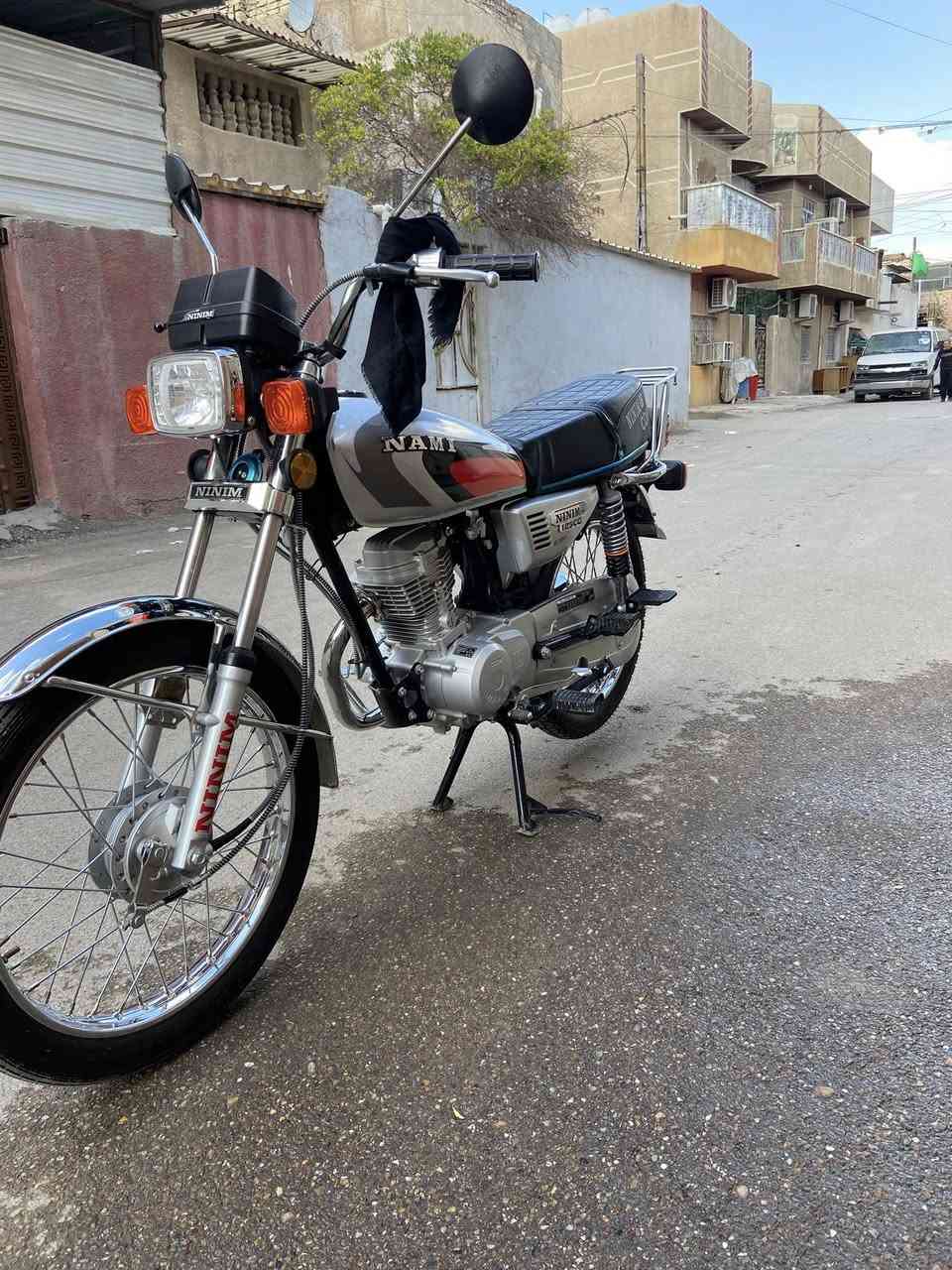 سلام عليكم دراجه نامه 4 كير. دراجه كلش نظيفه صارله شهر من نازله من رمبه والدراجه بلواقع كلش احله من الصوره سعره 650 بيهه مجال مكاني بغداد مدينه الصدر الرقم ***********
