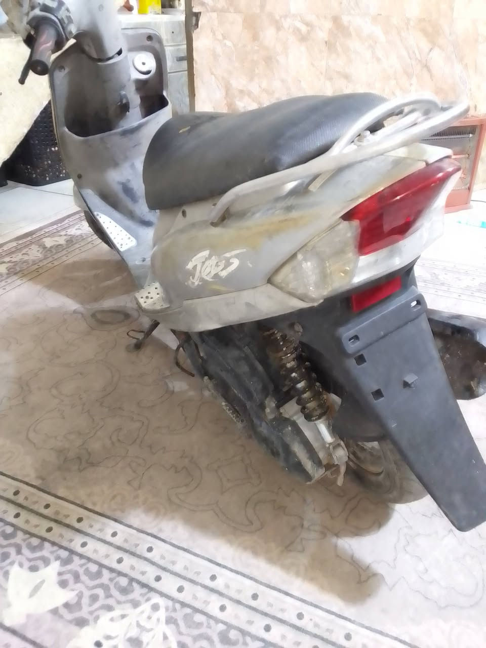 السلام عليكم ماكس منغولي لبيع بس ولفات مبدل بيه والباقي كلها على ابلاديه سعره ب400وبيه مجال عنوان بغداد حي العامل قرب السريع هاذه رقمي بي واستاب ***********
