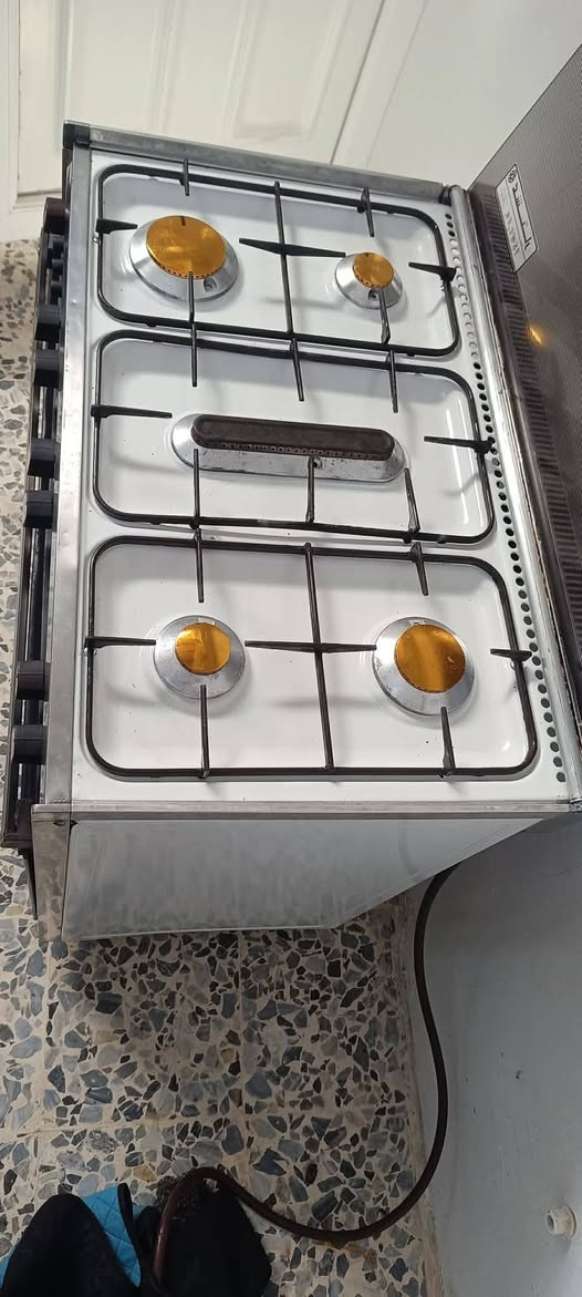 عرض مميز – طباخ عشتار عراقي 5عيون 
حجم عملي مناسب 80*50
 5 شعلات قوية 
 فرن شغال خط واحد
  لون ابيض مقاوم
💰 السعر: 170 قابل للنقاش
📍 العنوان: موصل – وادي حجر
📞 للاستفسار: خاص 
🔹 للبيع أو المعارضة حسب الاتفاق والقناعة 🔹
✨ فرصة ما تتعوض ✨


**إذا كنت صاحب هذا الإعلان وتريد حذفه لأي سبب، رجاءا أرسل رسالة إلى الدعم الفني**