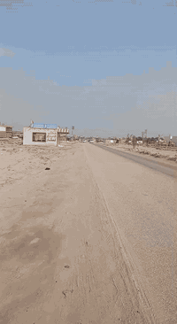 دار بمساحة 300 متر جاهز للسكن طابو صرف 
مجمع ما بين الحرمين شارع كربلاء نجف عمود 550
غرفتين وصاله ومطبخ واستقبال وحمامات داخلية وخارجية
*********** / ***********
