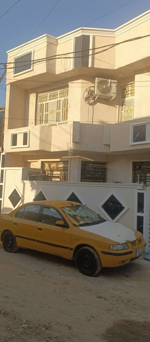بيت 100 متر مربع ركن بين سكينه  مقاطعه 2/9 ومقاطعه 2/11 
الطابق الارضي غرفه نوم وصاله مفتوحة مستقبال وحمامات ثنين مطبخ حار معزول والطابق الثاني 3 غرف نوم وحمام البيت كله مرمر الطابق الثاني برورسلين لستفسار اكثر اتصال 
*********** ابو رضا
