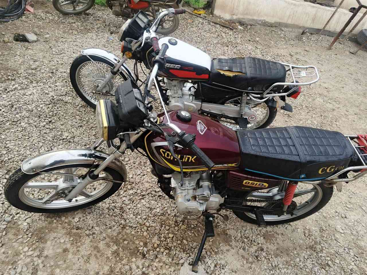 دراجتين للبيع مكفولات
تايكر موديل 21 أوراق محرك مكفول كهربائيات شغاله السعر 425 وبيه مجال 

سافان 5 كير موديل 20 أوراق اصولي ومنفيس كمارك مدفوعه محرك مكفول كهربائيات شغاله نقص سلف فقط السعر 450 وبيه مجال العنوان واسط قضاء العزيزيه *********** واتساب فيسبوك SMS
