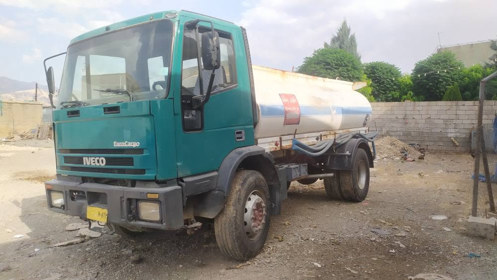 تەنکەرئەڤیکۆ 2002
ئاڕمی پلاستیک سلێمانی
مەکینە  170 گێڕی 4×4
تاک ئەکسل  بیلاد لۆری بوە
*********** السليمانية, العراق

