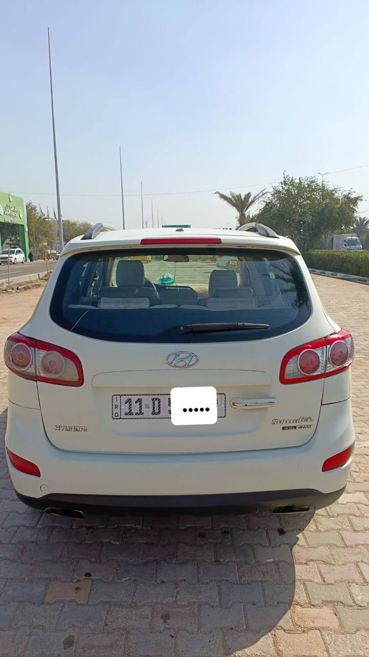 السلام عليكم
سنتافي2012فول  خليجي موصفات عده الفتحة ول بصمة 

سيارة مصبوغة عام اثر جفية   وتعمير درجة اولة 

  بدون دواخل  لغود شواصي كفالة

مكينة ٦ سلندر  

٧ راكب 

مري شفط

 دك جرس من تعبر (١٢٠)

مكينة وكير كفاله 

مكان سيارة كربلاء 

سياره باسمي شرط تحويل. يعني مباشر عقد مروري مو مكاتبه

التواصل ***********
واتساب موجود 
واذا ماعندك رصيد رمش واني اخابرك لحد يعلق ويكول السعر بي خطر ع حياتي او من هذا القبيل
