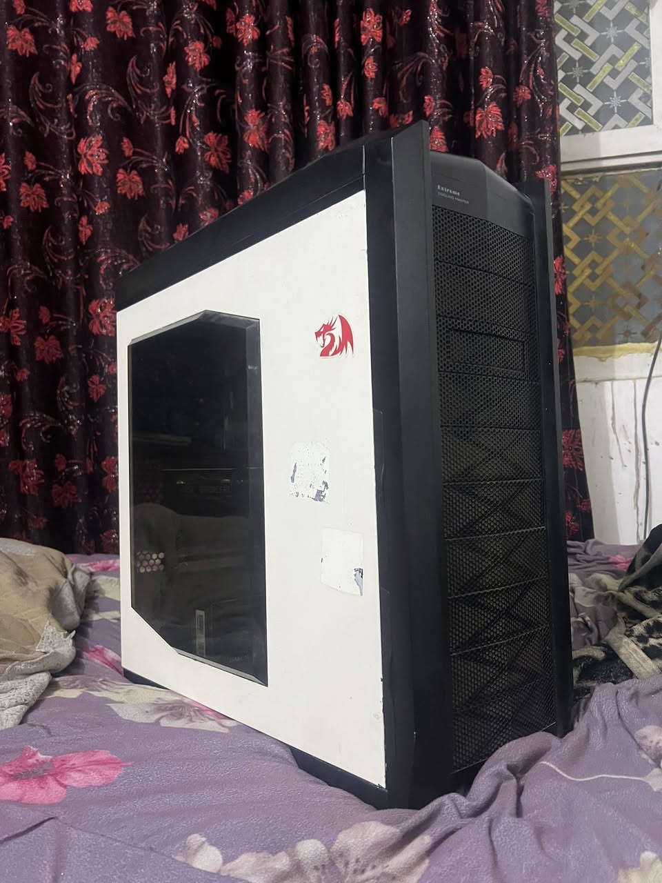 السعر 500
الكرت: Msi Rtx 2060 6gb
 البورد:Asus Rog strix B350-f gaming
الرامات:Ram ddr4 16 gb
المعالج:AMD R 5 1600 (6c-12T)
الذاكره؛Ssd 128
الذاكره:Hdd 1t
البور:Power : game max 600w
نوع الكيس:Case : gam max m-900
العنوان بابل ماعندي توصيل


**إذا كنت صاحب هذا الإعلان وتريد حذفه لأي سبب، رجاءا أرسل رسالة إلى الدعم الفني**