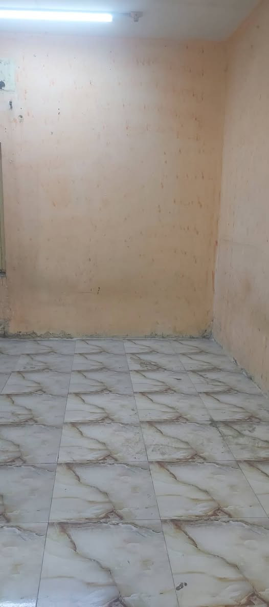 بيت طابقين للبيع المعقل مساحه ٢٤٠ متر طابق اول ٤غرف وصاله ومشتملات وحديقه خلفيه وثلاث محلات مستأجره
طابق ثاني ٣غرف وصاله ومشتملات ***********
