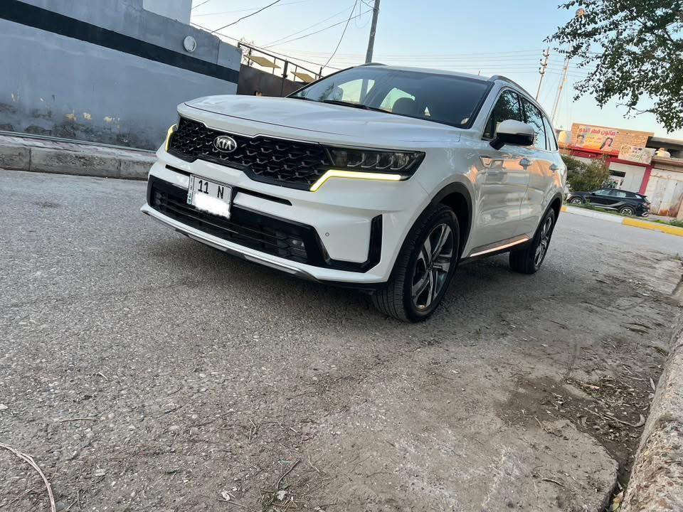 كيا سورنتو خليجي
رقم بغداد الماني بسمي 
موديل ٢٠٢١
لون ابيض 
٦سلندر ٧ راكب 
فول مواصفات بدون فتحة 
بصمتين: تشغيل وتقفيل 
هند بريك بصمة 
الباب الخلفي كهرباء 
مانع انزلاق وانحدار 
اوتو هولد توقف ذاتي 
نظام ايكو درايف 
تحكم استيرن فول 
حاكية / ابلوتوث/ اوكس 
اكيورة بلستيرن 
شاحن وايرلس 
تشغيل عن بعد 
كشنات جلد اصلي 
كشنات ٢ كهرباء 
شاشة اعطال بلدشبول 
كيجات السرعة زئبقية 
شاشة الدشبول الكترونية 
تحكم استيرن فول 
نظام ايكو درايف 
نظام سبورت ورياضي وعادي 
جي : بي: اس خرائط طرق 
اريل ابيض طيارة 
كشنات تدفئة وتبريد 
كامرة دوارة اصلية 
حساس امامي وخلفي 
مري شفط مع القفل 
داخل ابيض سادة
تبريد ابيانو لمس 
تبريد ٣ قطع ثلج 
اضواء ترحيب بليدات 
علامة سورنتو بلدوسة 
لد امامي وخلفي 
لايت زنون اصلي 
لايت اسود ٥ عدسات
اشاير بلمري 
يدات نيكل اصلي 
ويل اكروم ١٩
تخم تاير جديد لك 
ماشية ٧٠ اصلي من زيرو عدنة
كير ومكينة وصدر وحدادية وتبريد كفالة عامة
بدون ضربة وتبديل وصبغ وباردواشخوط عدى بارد بسيط فقط
سيارة جديدة وجاهزة مال بيت على وضع الشركة
الرقم الدولي الجديد/ هزة جديدة / سنوية جديدة 
البصمة الثانية ممستخدمة// كتلوكات الشركة ممستخدمات 
السعر ٢٥٨$
***********
