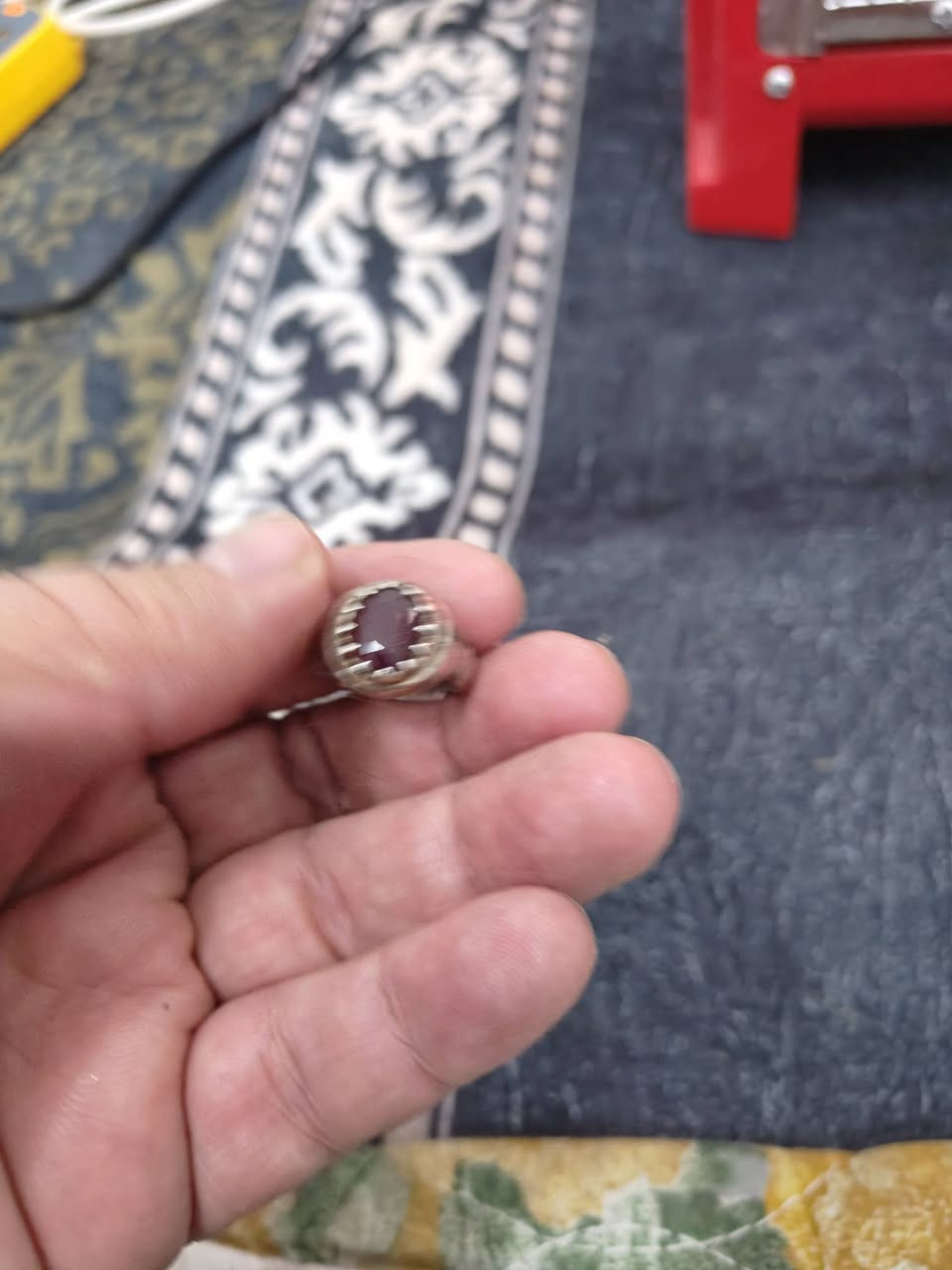 محابس فضه للبيع مكاني بغداد سبع قصور توصيل ما عندي متواجد فيس و واتساب ***********
