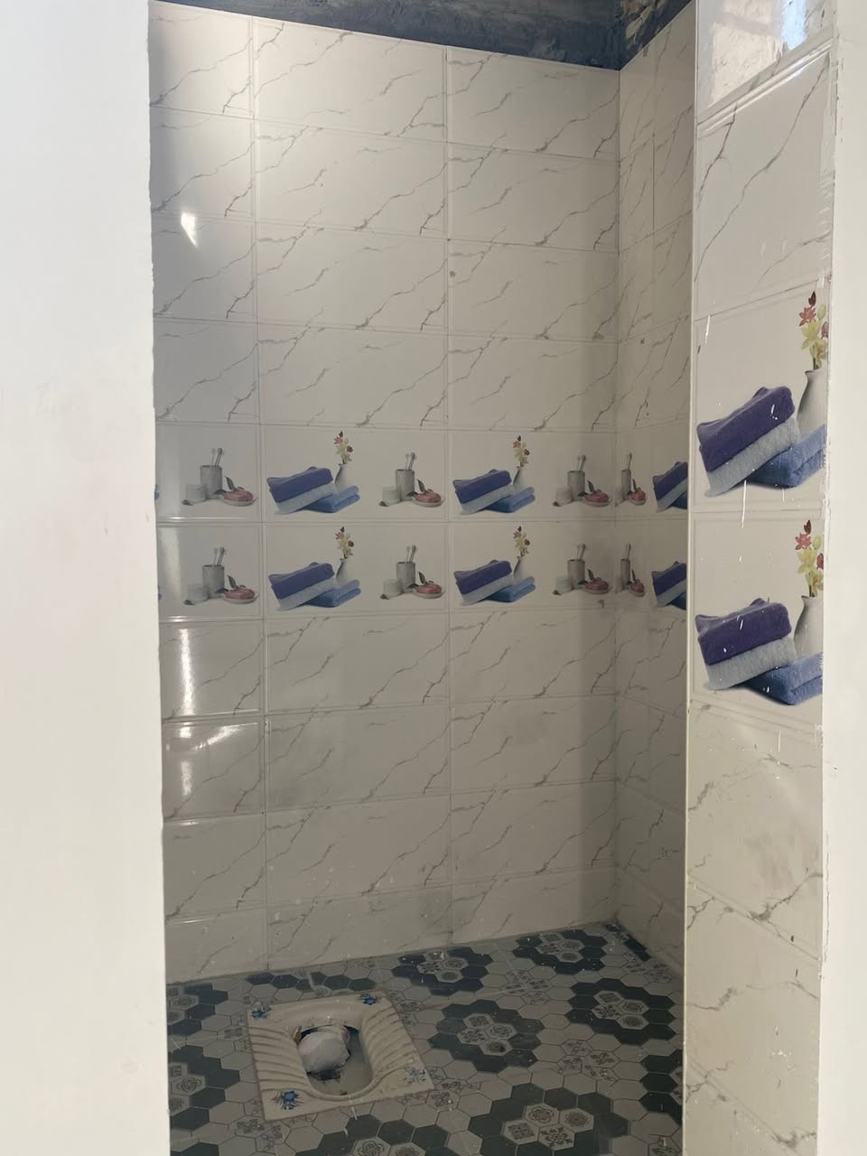 يا الله
دار للبيع طابو زراعي سند 25
المساحة 150 متر

يحتوي الدار على غرفتين ومطبخ وصالة واستقبال وصحيات
موقع الدار كربلاء طويريج الجمعية

يا الله 
يتوفر لدينا مكاتبة مركبات ودراجات
وعقود العقار والإيجار

للاستفسار اكثر الاتصال على الارقام التالية
***********
او زيارة مكتب ابو علي للعقار
موقع المكتب طويريج الجمعية قرب مدرسة نبع المعرفة
