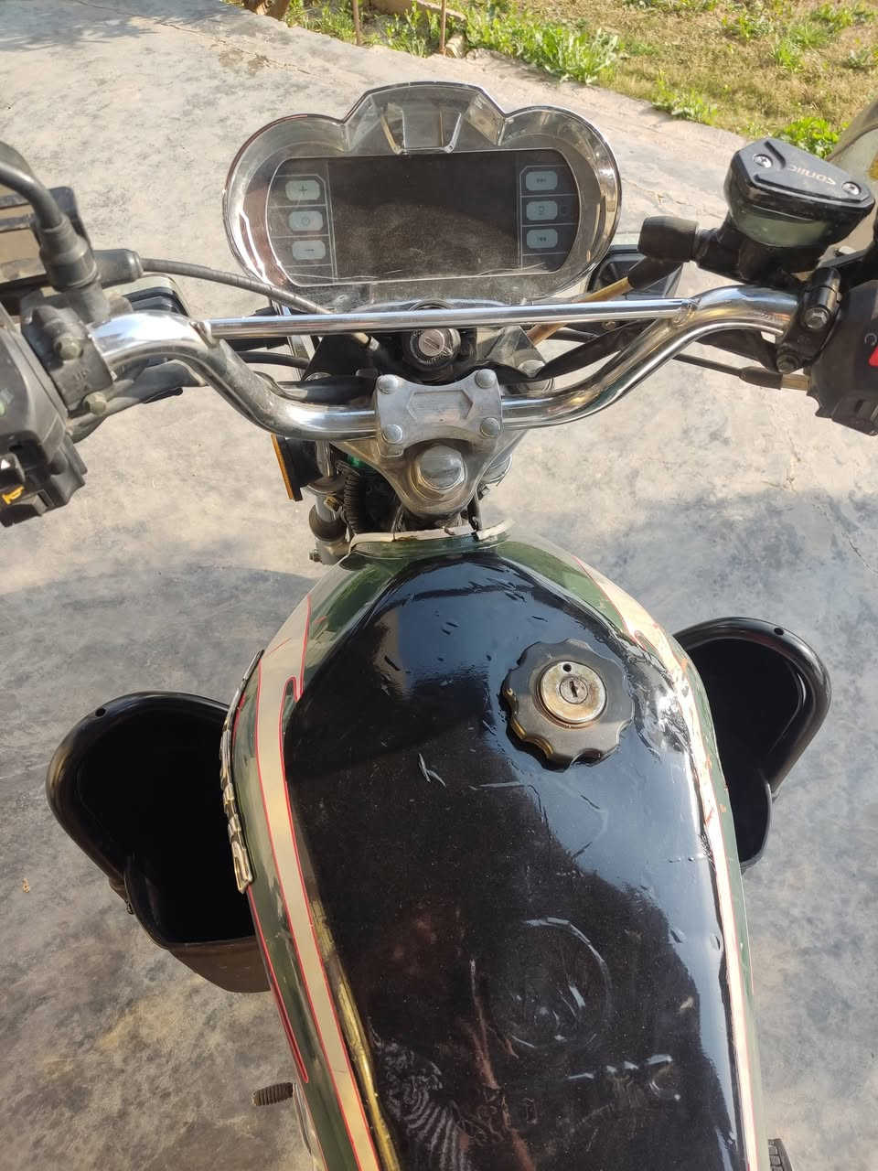 دراجه موديل2024 اوراق اصولي
السعر 700 مكاني منشأة نصر


**إذا كنت صاحب هذا الإعلان وتريد حذفه لأي سبب، رجاءا أرسل رسالة إلى الدعم الفني**