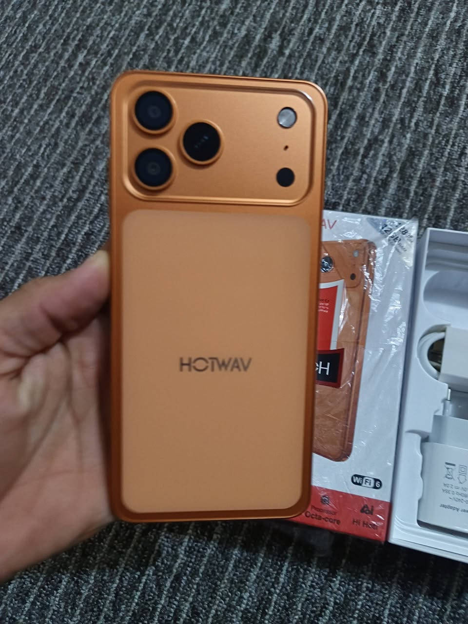 جهاز جديد اصلي وكالة 

هوت ويف A17 PRO MAX

شاشة بحجم 6.7 بتردد 120 هيرتز

ذاكرة 128 

عشوائية 12

بطارية 5160 ملي امبير

كامل المحلقات السعر 130 شراي اتصال *********** مو شراي اعبر المنشور
