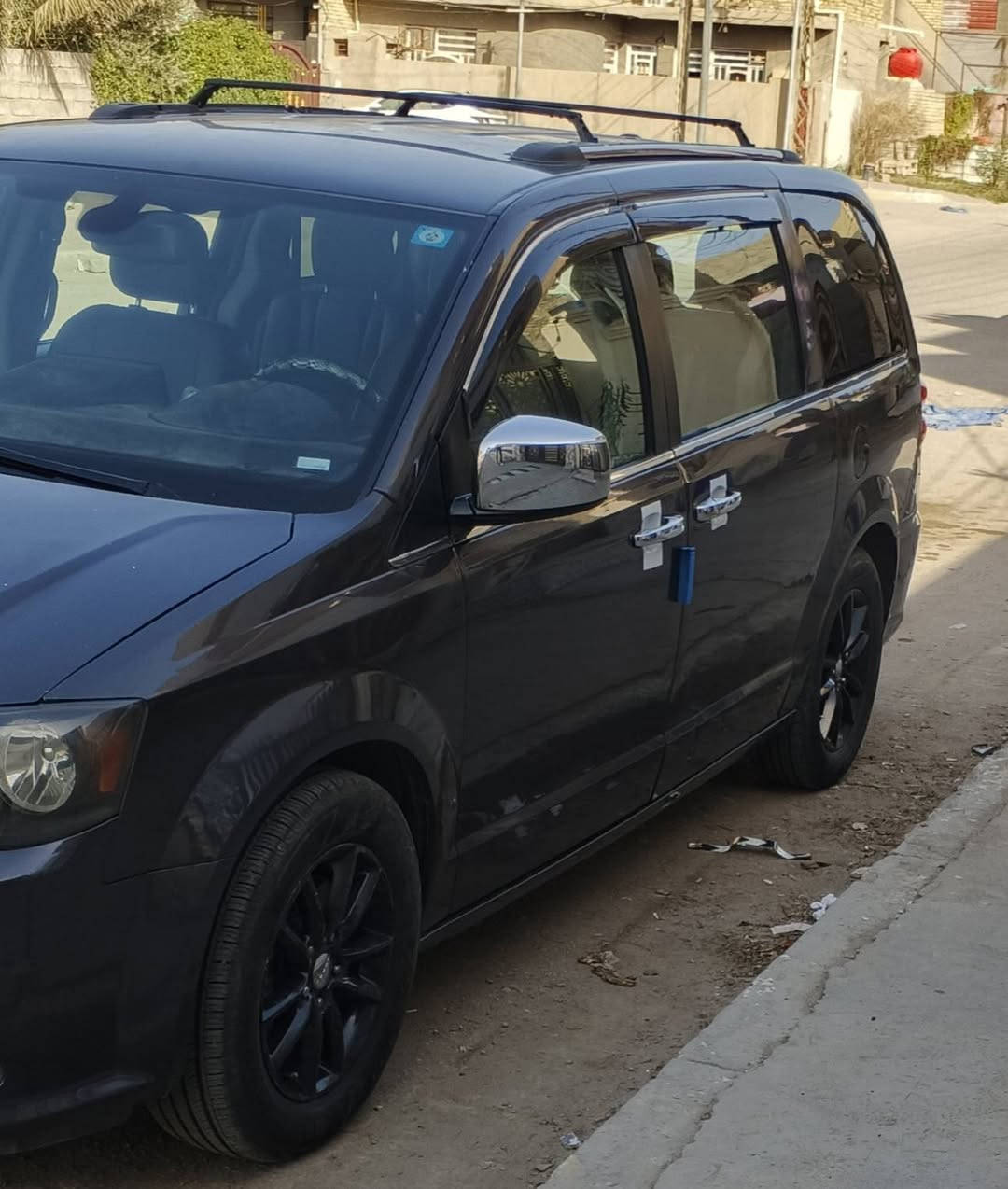 دوج كراند كرفان 2020 SXT
بدون ارباك وشاصي ودواخل
ماشية 81 قابلة للزيادة 
السعر 175 
رقم بغداد بسمي تحويل ثاني يوم
ثلاثة قطع تبريد منفصل 
ابواب وصندوق كهرباء 
تشغيل عن بعد 
فتح وغلق الابواب والصندوق بالريمونت
ثلاث شاشات 
فرس ارضي مع فرس سقف 
شاشة اعطال
السبير ويل مع العدة 
صورة الحادث بالمنشور
مكان السيارة بغداد 
الاتصال ***********
