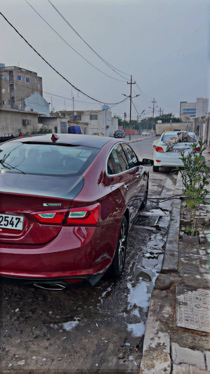 السلام عليكم سياره ماليبو للبيع مديل 2017برمير مكينه  2000تيربو سياره نضيفه كلش مكينه كير تبريد 100% تدفئه تبريد بلكشنات تدفئه بلستيرن كشنات كهربائي حادثه جاملق وبنيد السعر 110وبيه مجال اي ستفسار واتساب ***********
