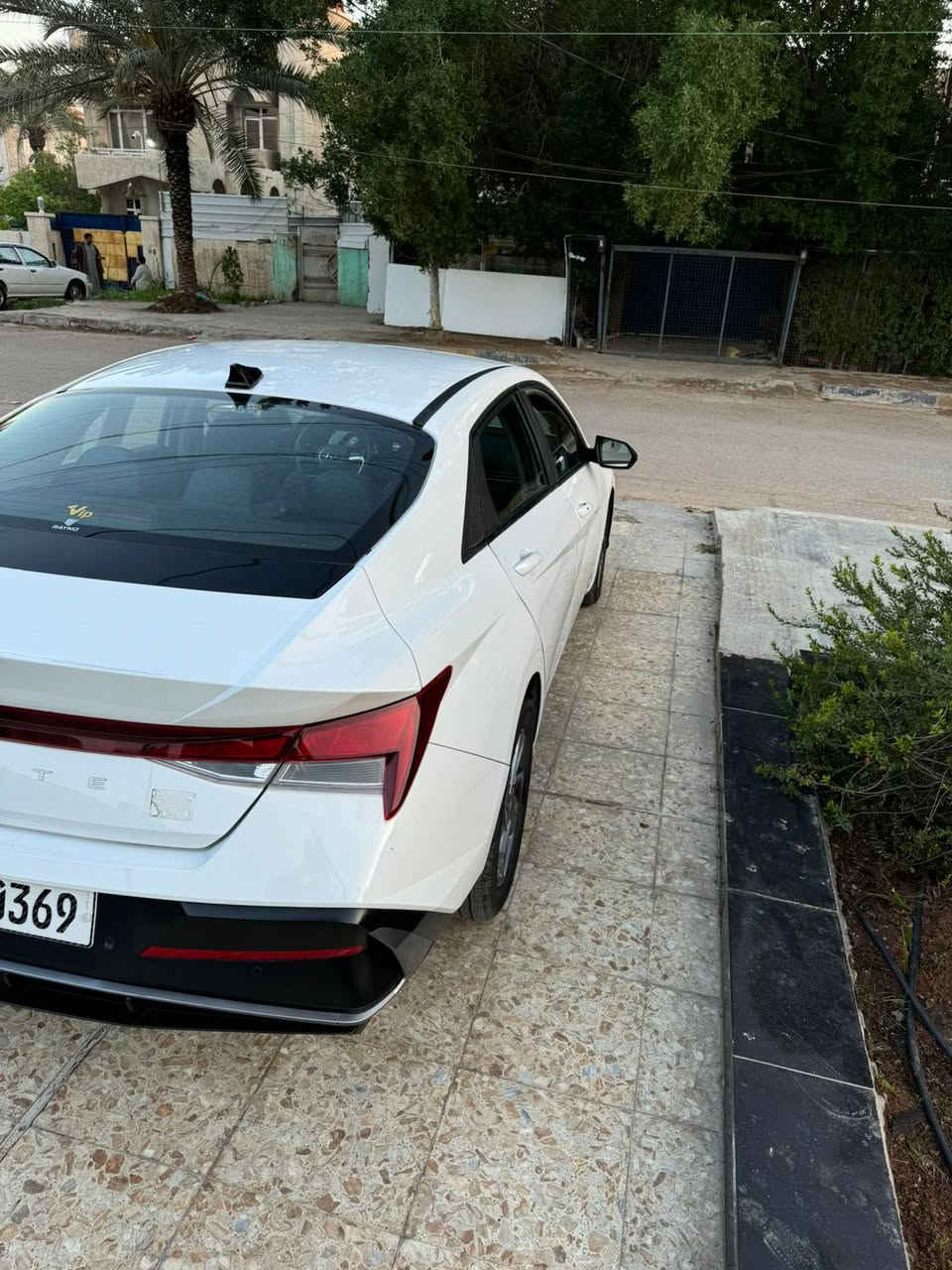 🚗✨ فرصة مميزة للبيع ✨🚗
هيونداي النترا 2024 هايبرد وارد كوري 🇰🇷  
سيارة نظيفة ومواصفات فول 👌

🔹 كشنات جلد فخمة  
🔹 ستيرن تدفئة  
🔹 مرايا شفط  
🔹 أوتو هولد  
🔹 كراسي تدفئة  
🔹 حساسات أمامية وخلفية  
🔹 شاشة (دشبول) حديثة  
🔹 رادار  
🔹 نظام النقطة العمياء  

📊 الممشى: 38 ألف فقط  
🎨 بيها صبغ 4 قطع + بارد بالقمارة  

💰 السعر: 13,500$ وقابل للتفاوض البسيط  

📍 الموقع: المنصور  

📞 للاستفسار: ***********  

🔥 سيارة جاهزة وما تحتاج أي صرف، فرصة لا تعوض 🔥
