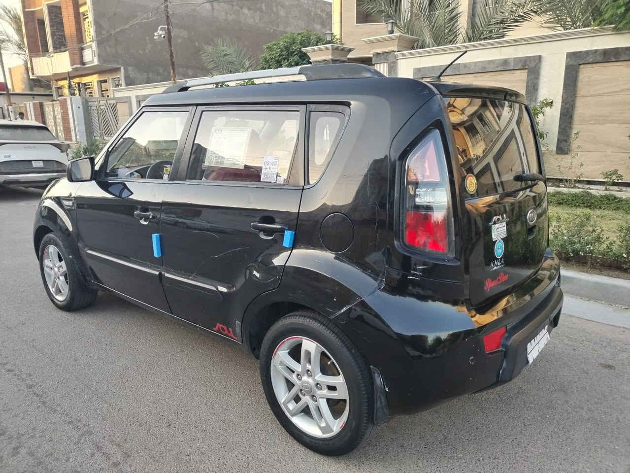 السلام عليكم للبيع كيا صول موديل ٢٠١٢ (خليجي) بدون أي حادث فقط شخوط وصبغ ٣ قطع مكفولة من الضرر مكينة كير تبريد كلة شغال محركهة 1600  دوش الاقتصادي رقمها اربيل وشرط التحويل مكاني الشعب تلفوني 
***********
***********
