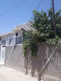 فرصة للسكن أو للاستثمار دار للبيع  بسعر مناسب جداً مساحة ٢٠٠متر السعر ...