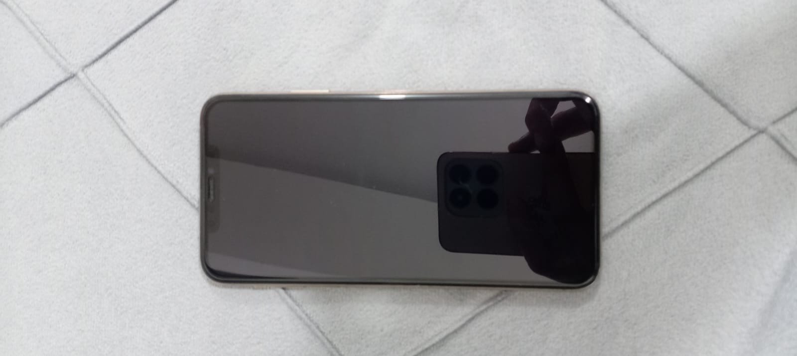 سلام عليكم ورحمة الله وبركاته

ايفون 11برو ماكس  الجهاز كبس فقط فوق الكاميرا فطر بسيط  ذاكرة 64 البطاريه 86     

العنوان  موصل للتواصل ***********


السعر 290