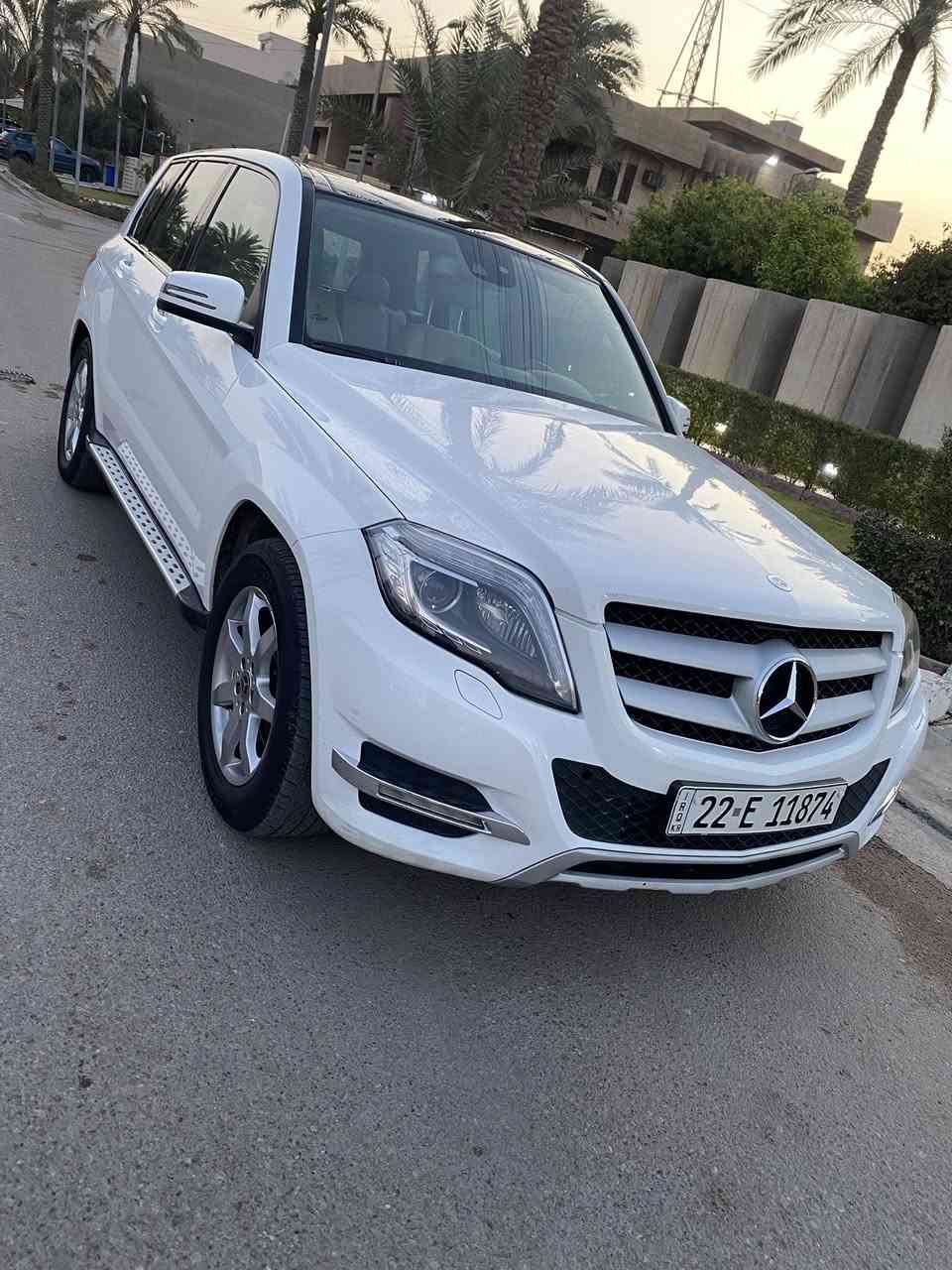 السعر 190 وبيها مجال 
مرسيدس بنز GLK 350
موديل  2013
رقم أربيل 
4X4 فور متيك
السيارة نظيفة جدا خالية من كل نقص 
زيرو مسج
داخل صحراوي جلد 
تدفئة كشنات أمامية
محرك   3500 
6 سلندر
سيدي جنجر 6 أقراص
شاشة كبيرة وسطية وكاميرا خلفية 
حساس مطر
نظام اقتصادي ايكو 
اطفاء ذاتي 
بارك ذاتي عند فتح باب السائق 
ليد أمامي
تحكم ستيرن 
مثبت سرعة 
صندوك كهربائي 
سياره بصمه 
بانوراما 
محرك اقتصادي 
وارد خليجي مكفوله كفاله عامه
بدون صبغ بدون ضربه 
اعلى فئة في glk
فول مواصفات 1/1
مكاني بغداد بلديات 
السعر 190 وبيها مجال للطيبين
الرقم اتصال او واتساب ***********
